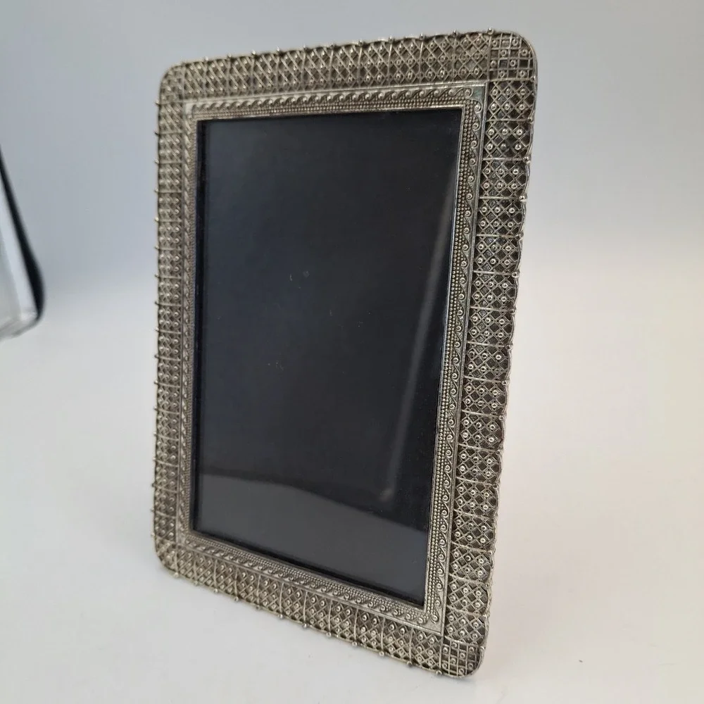 Vtg Silver Tone Filigree Lattice Tabletop Photo Picture Frame 5x7 Velvet Back